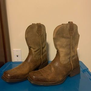 Arita boots
